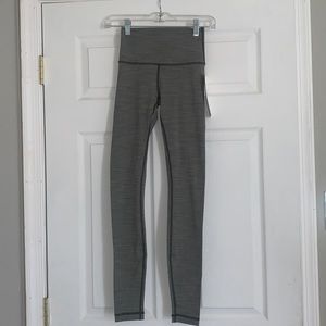 lululemon- Wunder Under leggings!